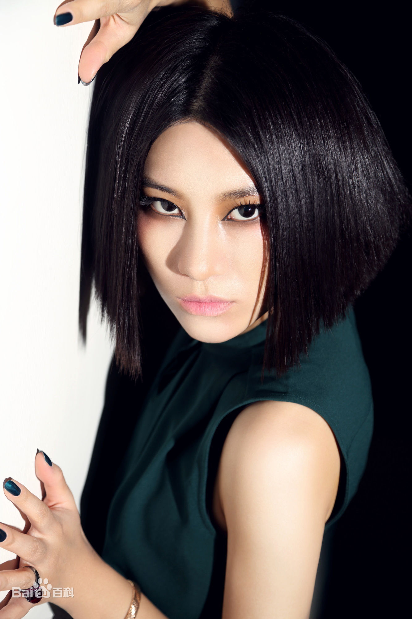 逸名网名人大全:尚雯婕的照片